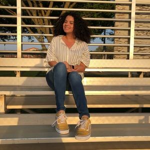 Meet your Posher, Sierra